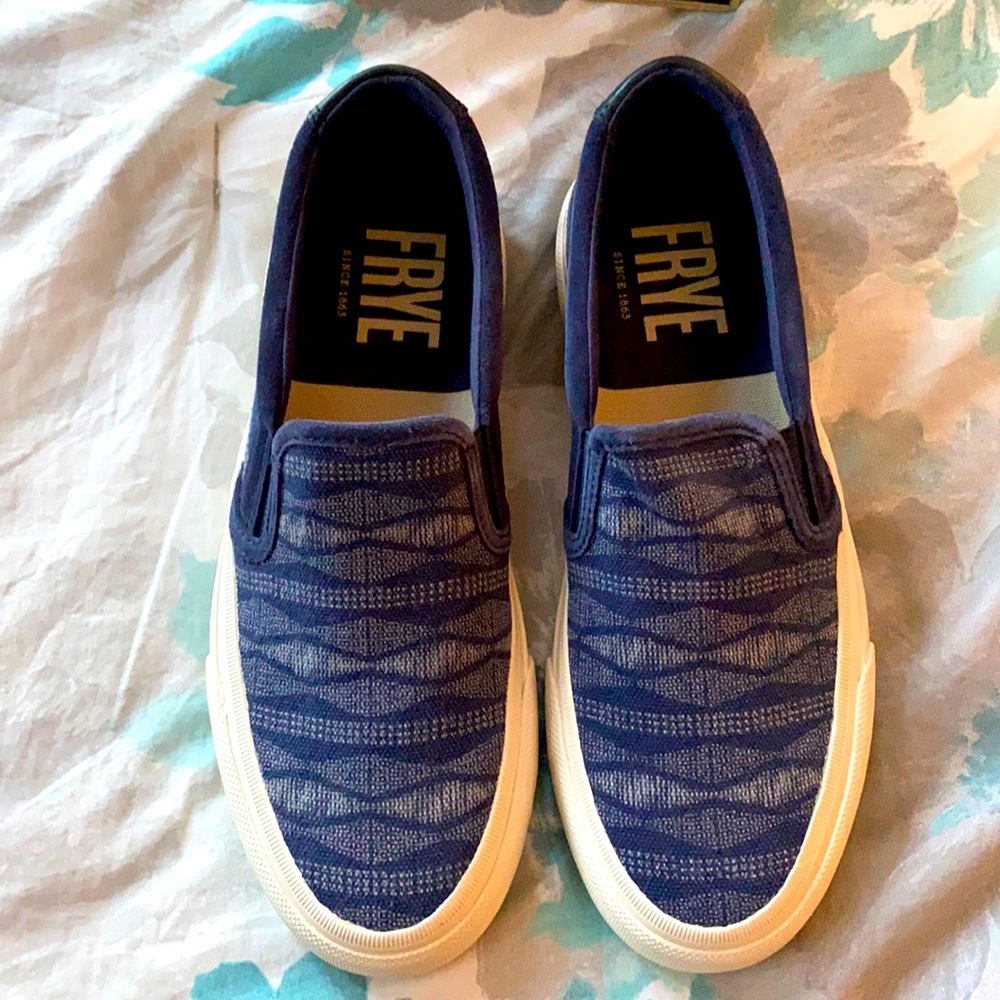 Frye Ludlow Canvas Print Slip On Sneakers Navy